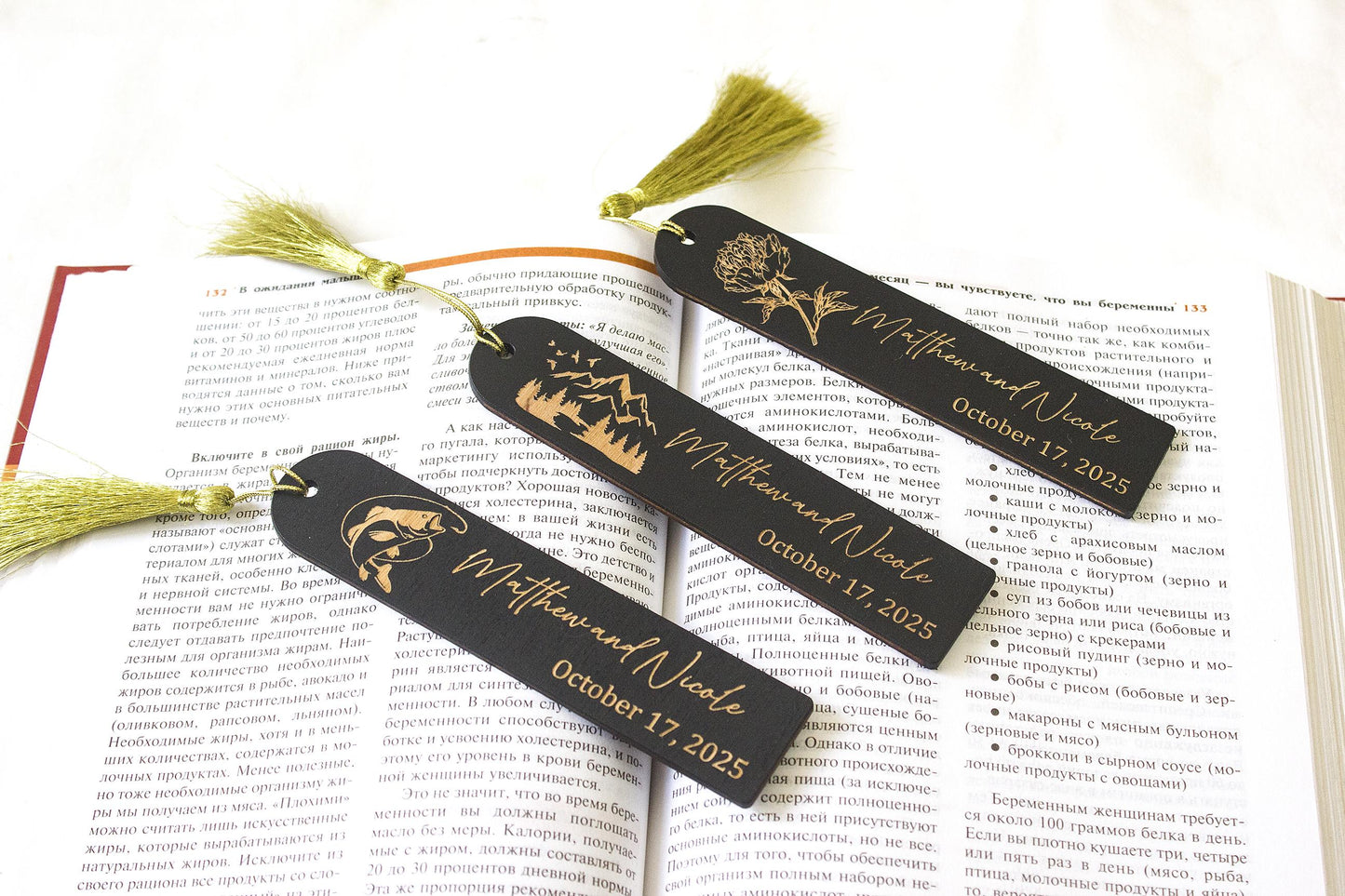 Wedding Bookmark Favors, Personalized Bookmark Favor Gift, Wooden Place Cards, Bridal Shower Keepsakes, Gift for Guest